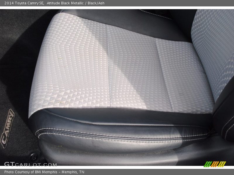 Attitude Black Metallic / Black/Ash 2014 Toyota Camry SE