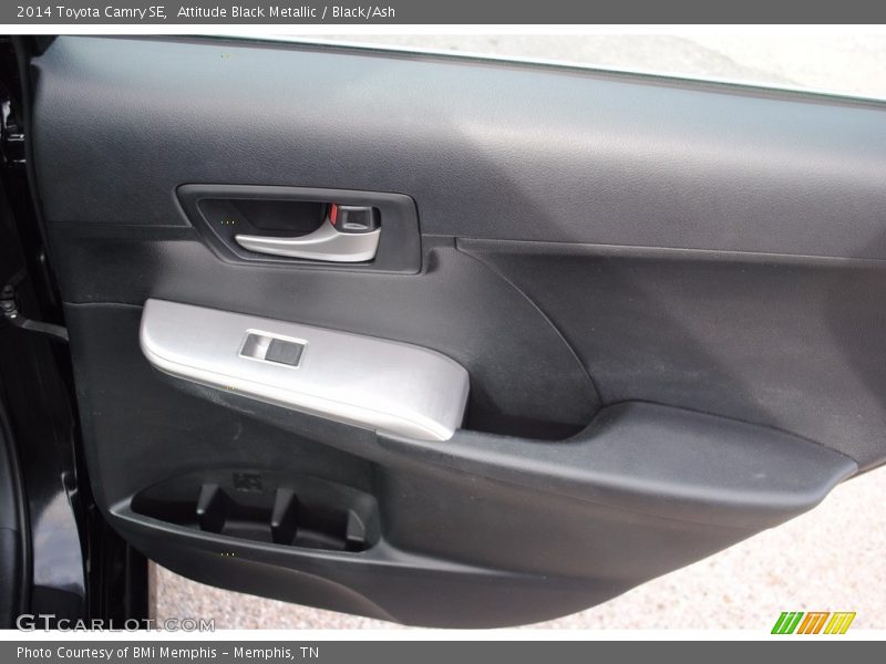 Attitude Black Metallic / Black/Ash 2014 Toyota Camry SE