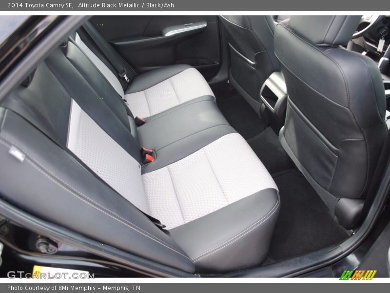 Attitude Black Metallic / Black/Ash 2014 Toyota Camry SE