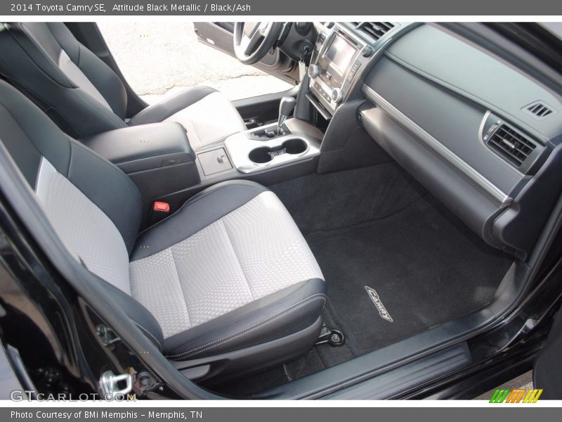 Attitude Black Metallic / Black/Ash 2014 Toyota Camry SE
