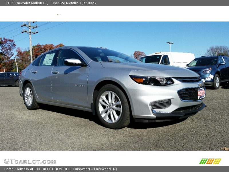 Silver Ice Metallic / Jet Black 2017 Chevrolet Malibu LT