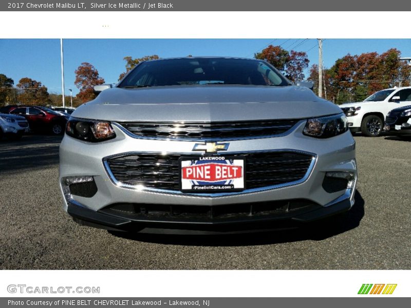 Silver Ice Metallic / Jet Black 2017 Chevrolet Malibu LT
