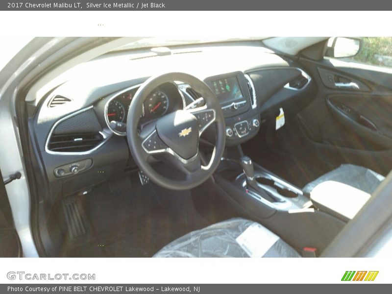 Silver Ice Metallic / Jet Black 2017 Chevrolet Malibu LT