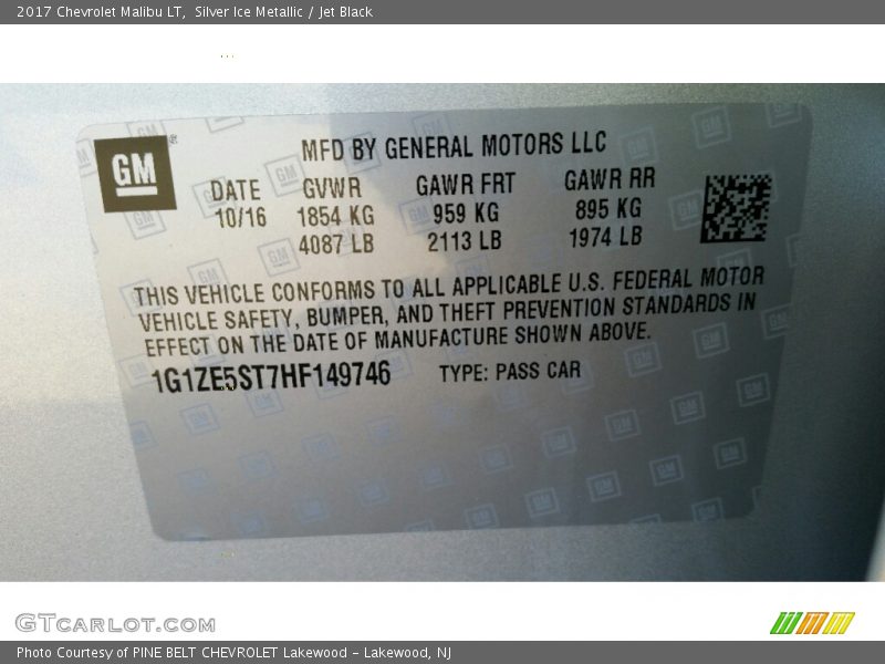 Silver Ice Metallic / Jet Black 2017 Chevrolet Malibu LT