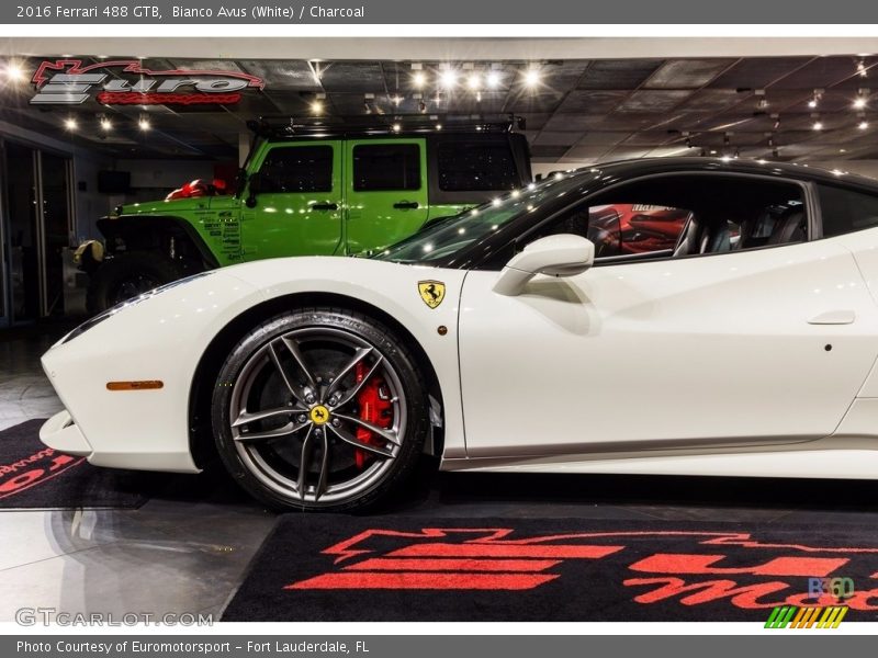 Bianco Avus (White) / Charcoal 2016 Ferrari 488 GTB