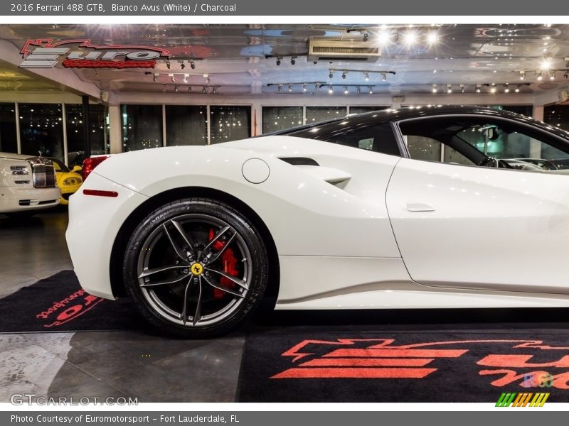 Bianco Avus (White) / Charcoal 2016 Ferrari 488 GTB