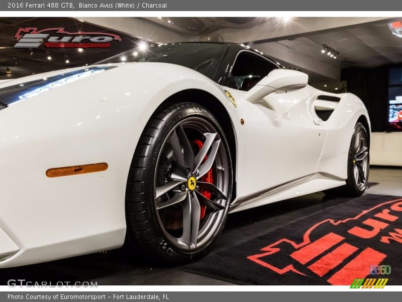 Bianco Avus (White) / Charcoal 2016 Ferrari 488 GTB
