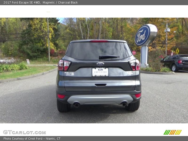 Magnetic / Charcoal Black 2017 Ford Escape SE 4WD