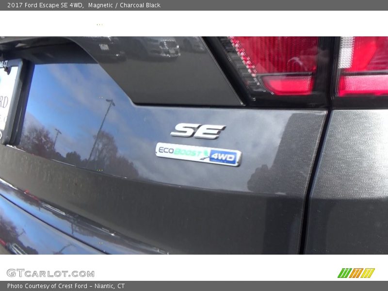 Magnetic / Charcoal Black 2017 Ford Escape SE 4WD