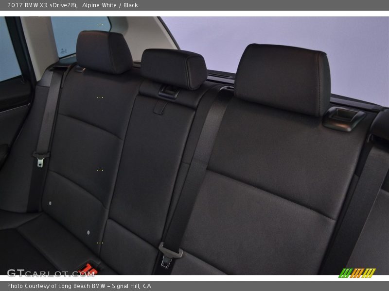 Alpine White / Black 2017 BMW X3 sDrive28i