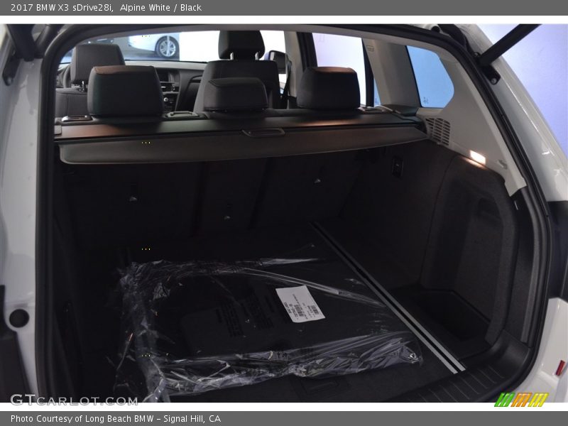 Alpine White / Black 2017 BMW X3 sDrive28i