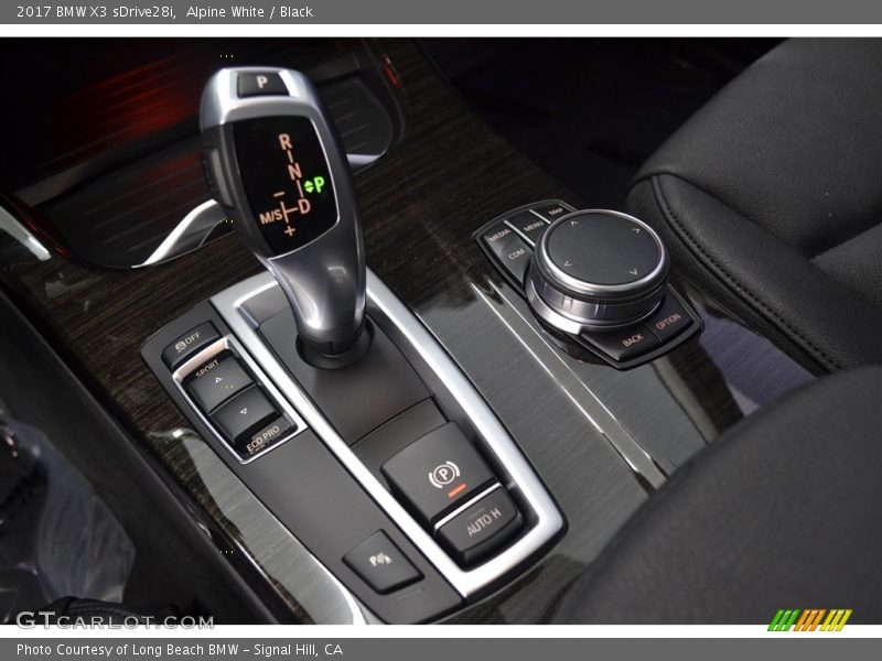 Alpine White / Black 2017 BMW X3 sDrive28i