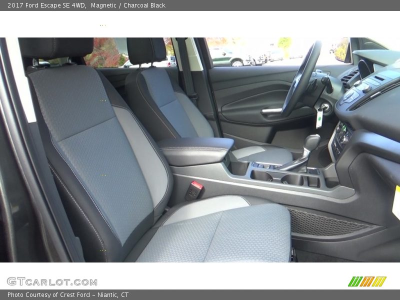 Magnetic / Charcoal Black 2017 Ford Escape SE 4WD