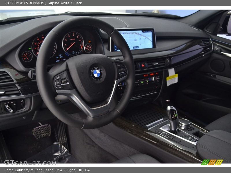 Alpine White / Black 2017 BMW X5 sDrive35i