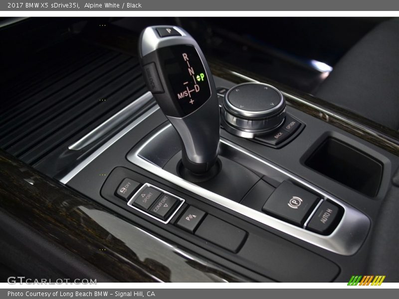 Alpine White / Black 2017 BMW X5 sDrive35i