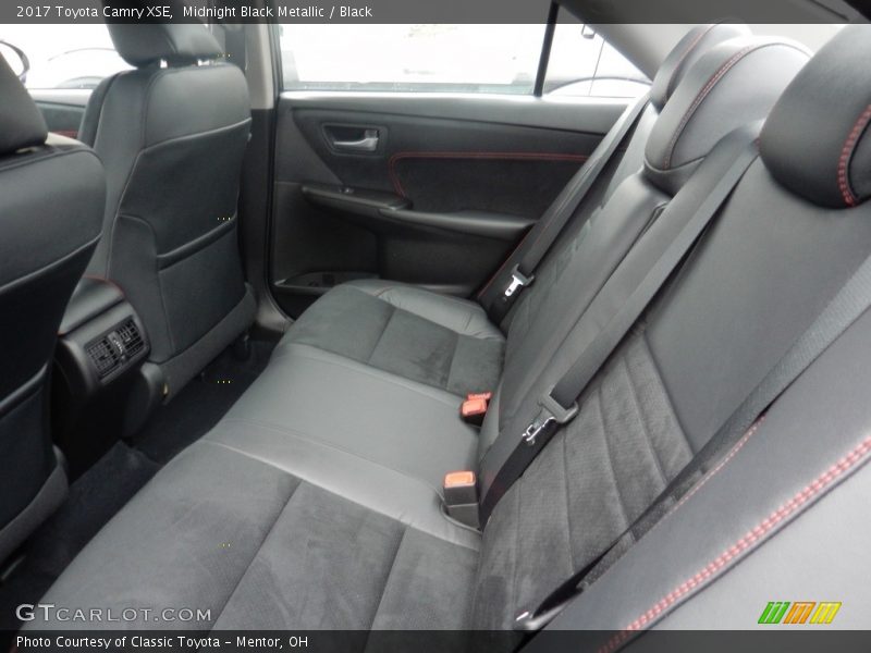 Midnight Black Metallic / Black 2017 Toyota Camry XSE