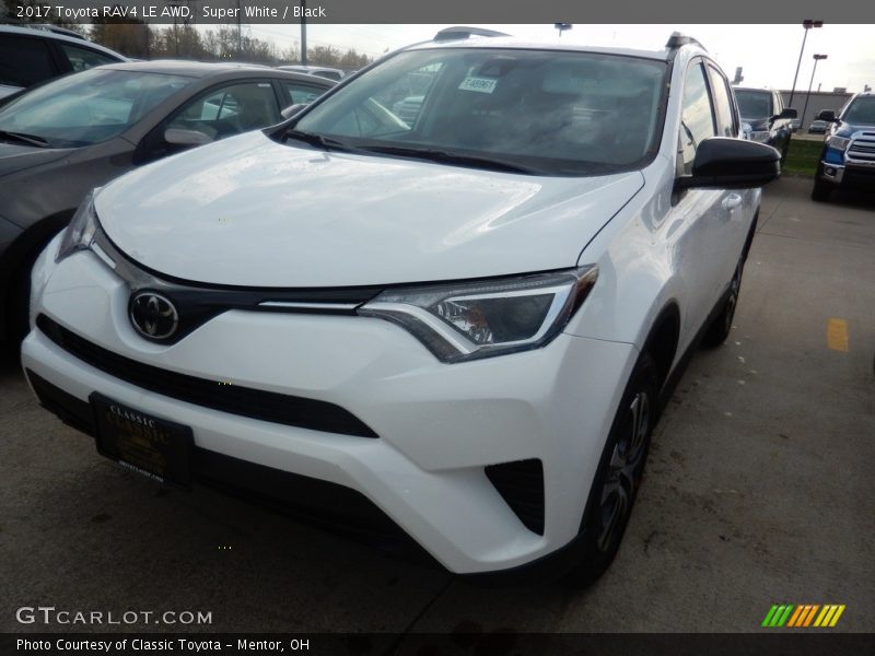 Super White / Black 2017 Toyota RAV4 LE AWD