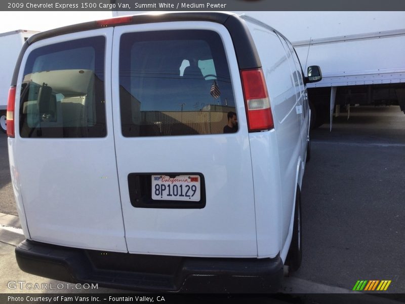 Summit White / Medium Pewter 2009 Chevrolet Express 1500 Cargo Van