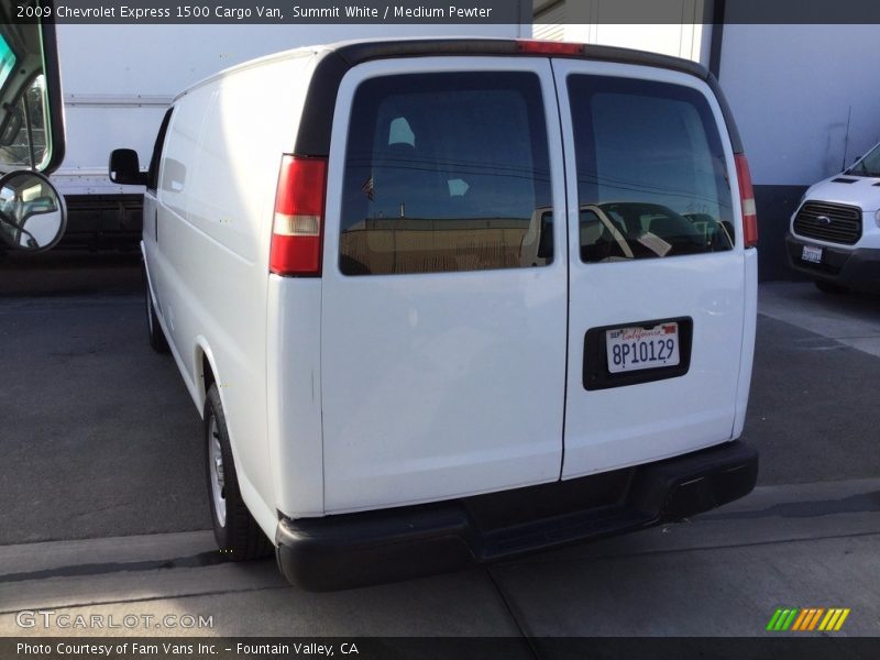 Summit White / Medium Pewter 2009 Chevrolet Express 1500 Cargo Van