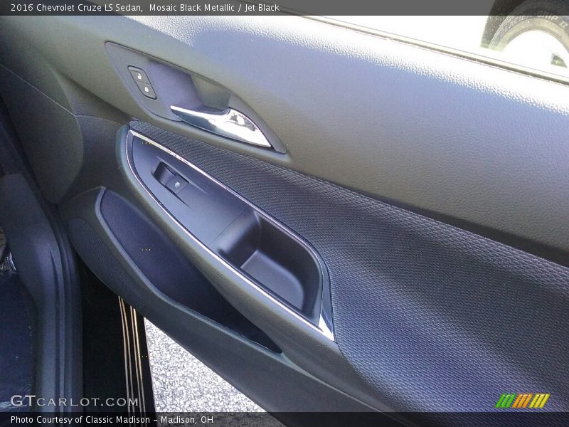 Mosaic Black Metallic / Jet Black 2016 Chevrolet Cruze LS Sedan