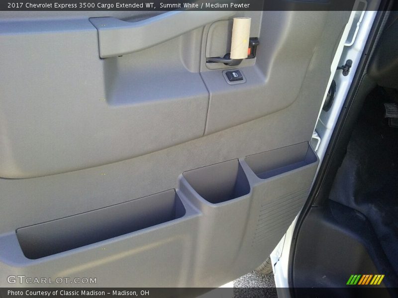 Summit White / Medium Pewter 2017 Chevrolet Express 3500 Cargo Extended WT