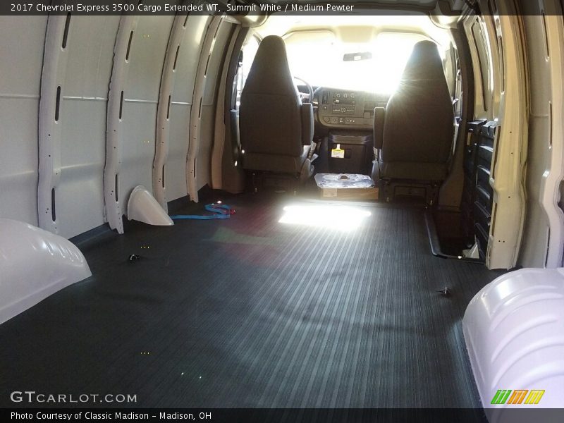 Summit White / Medium Pewter 2017 Chevrolet Express 3500 Cargo Extended WT