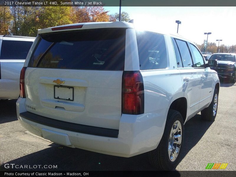 Summit White / Jet Black 2017 Chevrolet Tahoe LT 4WD