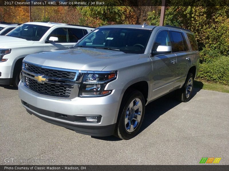 Front 3/4 View of 2017 Tahoe LT 4WD