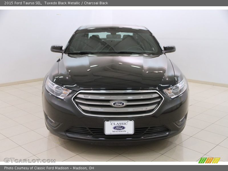 Tuxedo Black Metallic / Charcoal Black 2015 Ford Taurus SEL