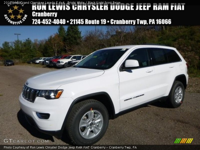 Bright White / Black/Light Frost Beige 2017 Jeep Grand Cherokee Laredo E 4x4