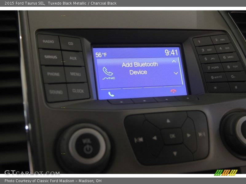 Tuxedo Black Metallic / Charcoal Black 2015 Ford Taurus SEL