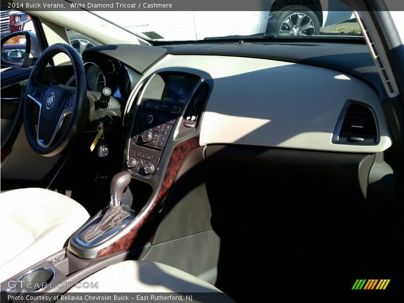 White Diamond Tricoat / Cashmere 2014 Buick Verano