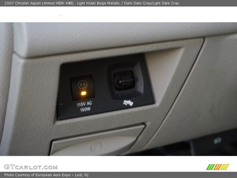 Light Khaki Beige Metallic / Dark Slate Gray/Light Slate Gray 2007 Chrysler Aspen Limited HEMI 4WD