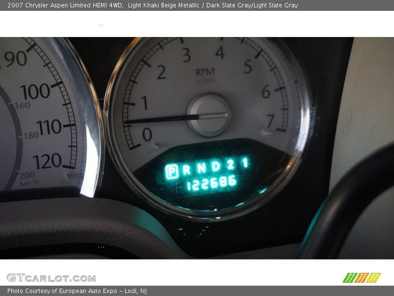 Light Khaki Beige Metallic / Dark Slate Gray/Light Slate Gray 2007 Chrysler Aspen Limited HEMI 4WD
