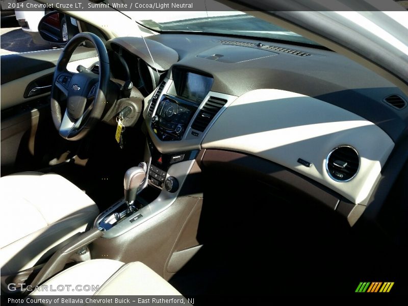 Summit White / Cocoa/Light Neutral 2014 Chevrolet Cruze LT