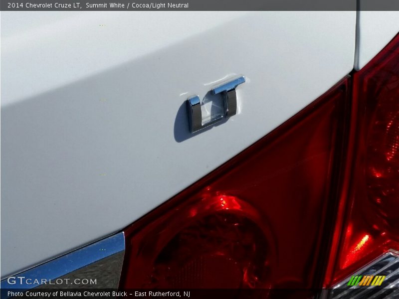 Summit White / Cocoa/Light Neutral 2014 Chevrolet Cruze LT