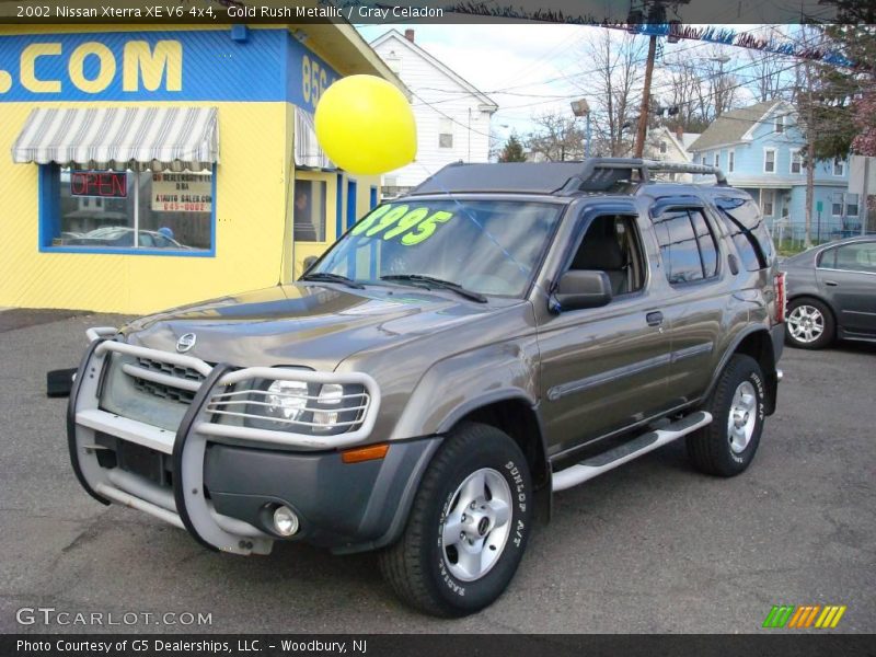 Gold Rush Metallic / Gray Celadon 2002 Nissan Xterra XE V6 4x4