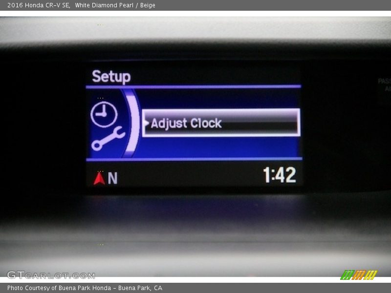 White Diamond Pearl / Beige 2016 Honda CR-V SE