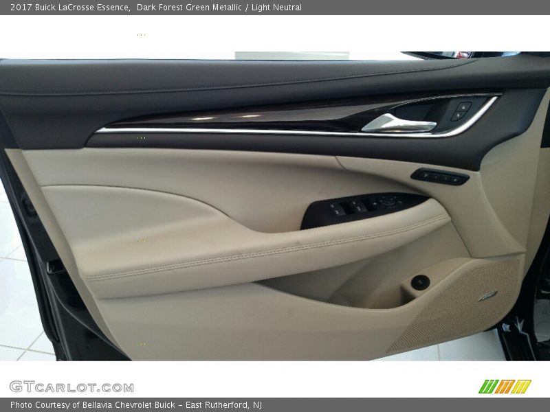 Dark Forest Green Metallic / Light Neutral 2017 Buick LaCrosse Essence