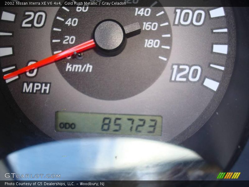Gold Rush Metallic / Gray Celadon 2002 Nissan Xterra XE V6 4x4