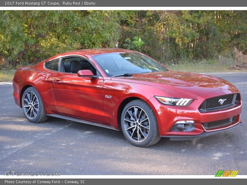 Front 3/4 View of 2017 Mustang GT Coupe