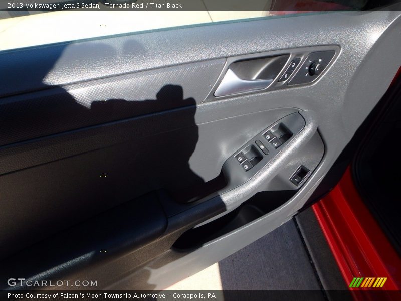 Tornado Red / Titan Black 2013 Volkswagen Jetta S Sedan