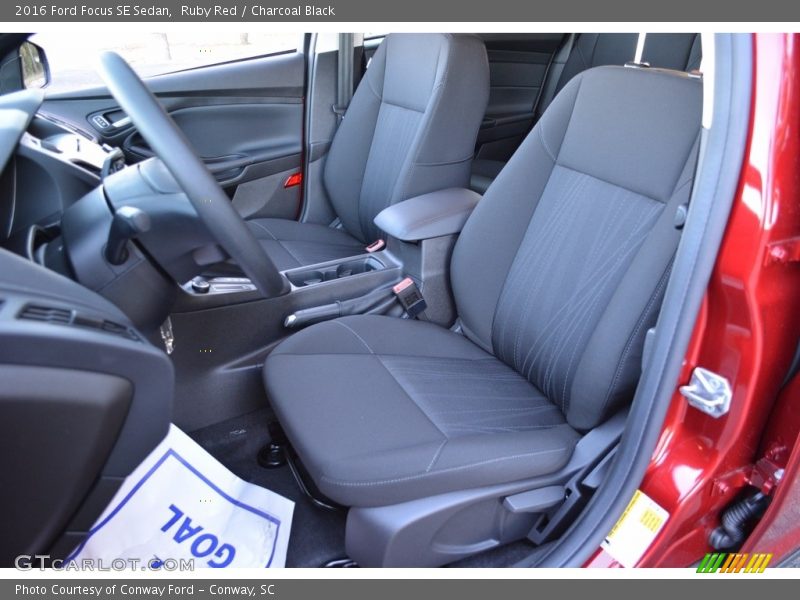 Ruby Red / Charcoal Black 2016 Ford Focus SE Sedan