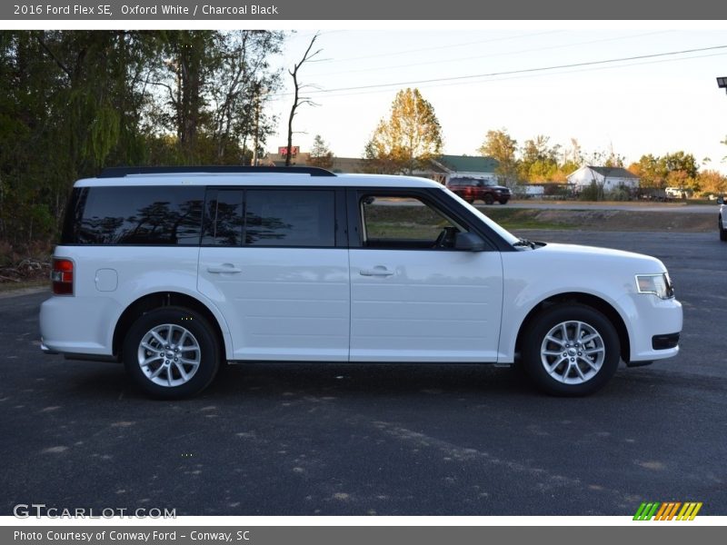 Oxford White / Charcoal Black 2016 Ford Flex SE