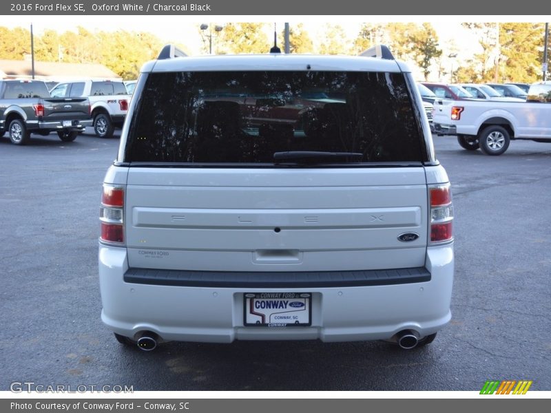Oxford White / Charcoal Black 2016 Ford Flex SE