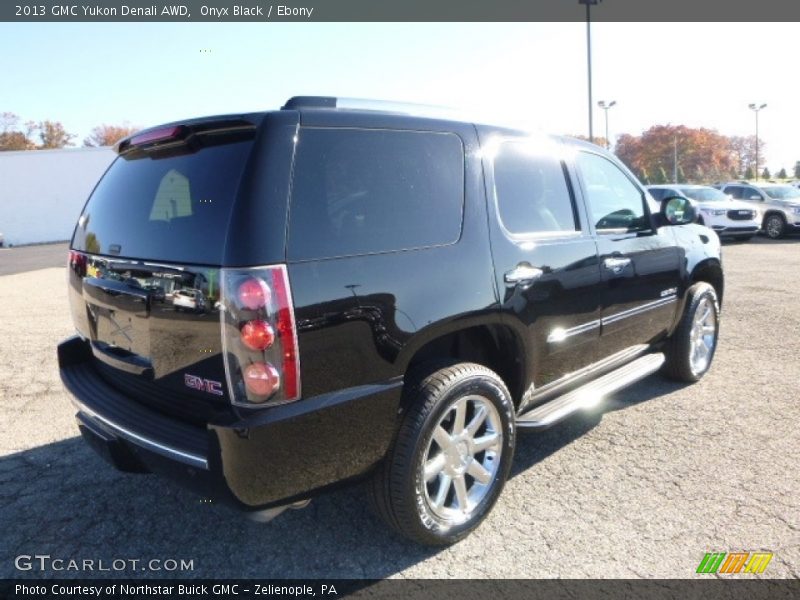 Onyx Black / Ebony 2013 GMC Yukon Denali AWD