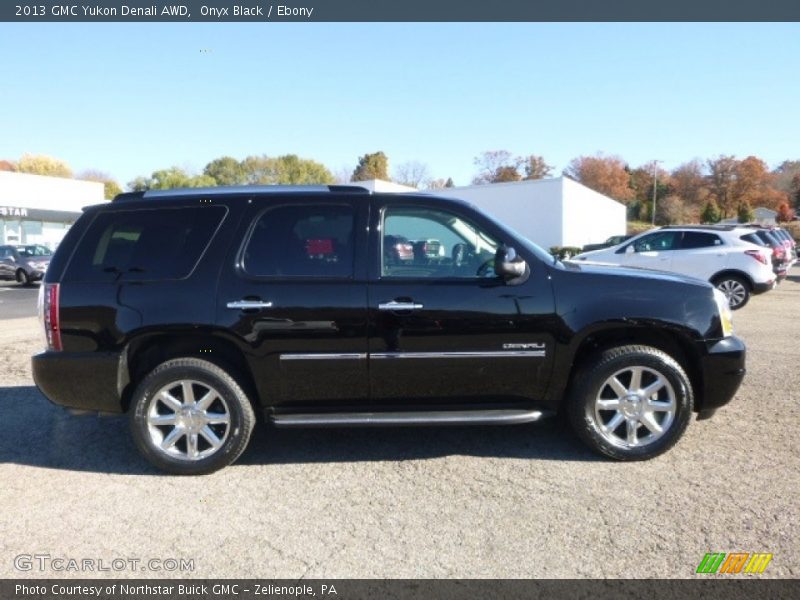 Onyx Black / Ebony 2013 GMC Yukon Denali AWD