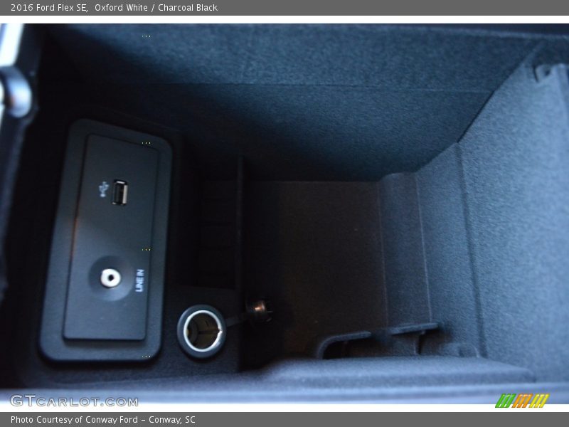 Oxford White / Charcoal Black 2016 Ford Flex SE