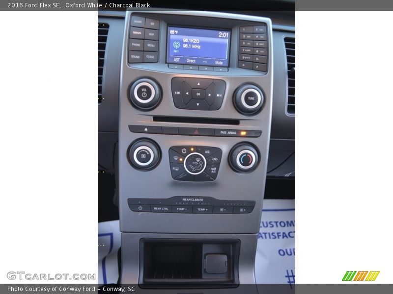 Oxford White / Charcoal Black 2016 Ford Flex SE