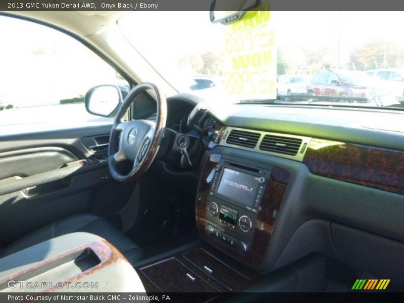Onyx Black / Ebony 2013 GMC Yukon Denali AWD